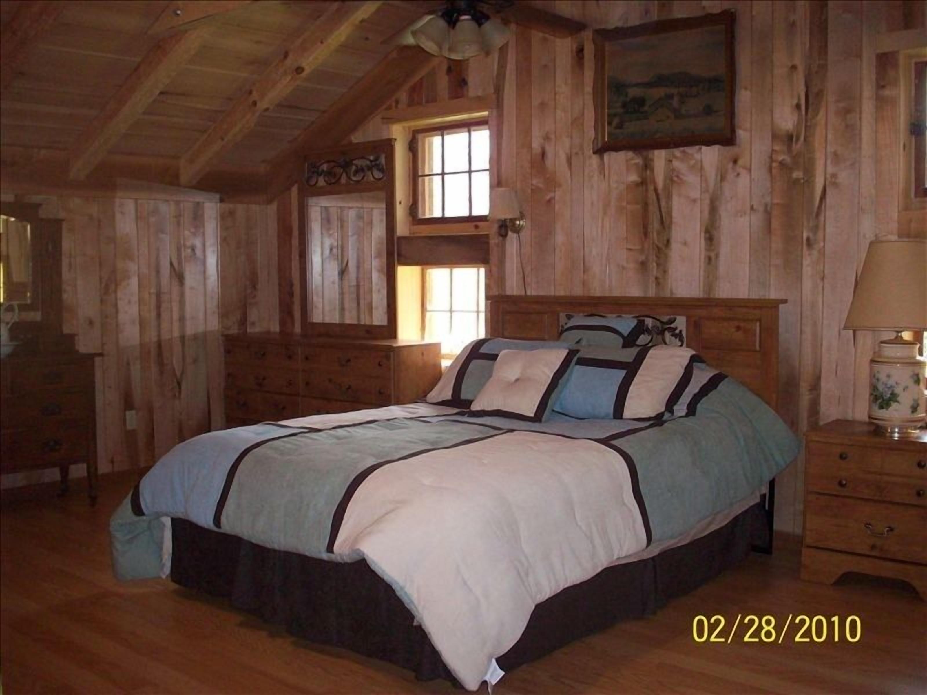 Romantic and Cozy Cabin, Great for Honeymoons & Anniversaries