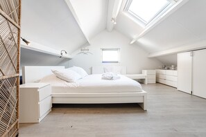 1 soverom, strykejern/-brett, wi-fi og sengetøy