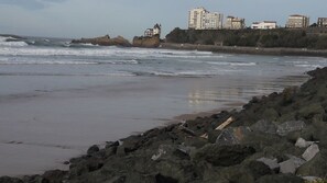 Plage à proximité, chaises longues