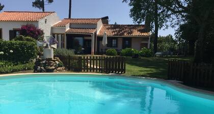Rustic house with garden and private pool in very quiet area