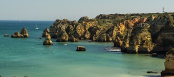 Exclusive vacation villa with sea view and heated pool