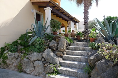 Majorcan style private house with 3 bedrooms, 2 bathrooms, 3 terraces, pool, BBQ