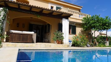 Piscine extérieure