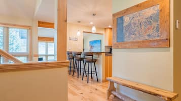 Townhome, 3 Bedrooms | Interior