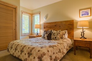 Pientalo, 3 makuuhuonetta | 3 makuuhuonetta, kannettavalle tietokoneelle sopiva työtila