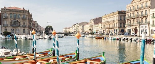 QUIET HOUSE WITH GARDEN AND PRIVATE PARKING IN GREAT PROPERTY