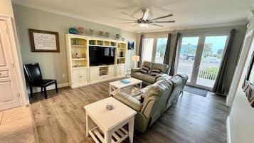 Smart TV, DVD player