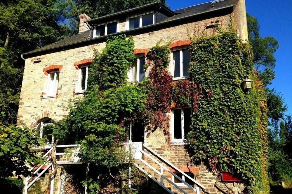 Gîte at the Moulin du Vey (G1)