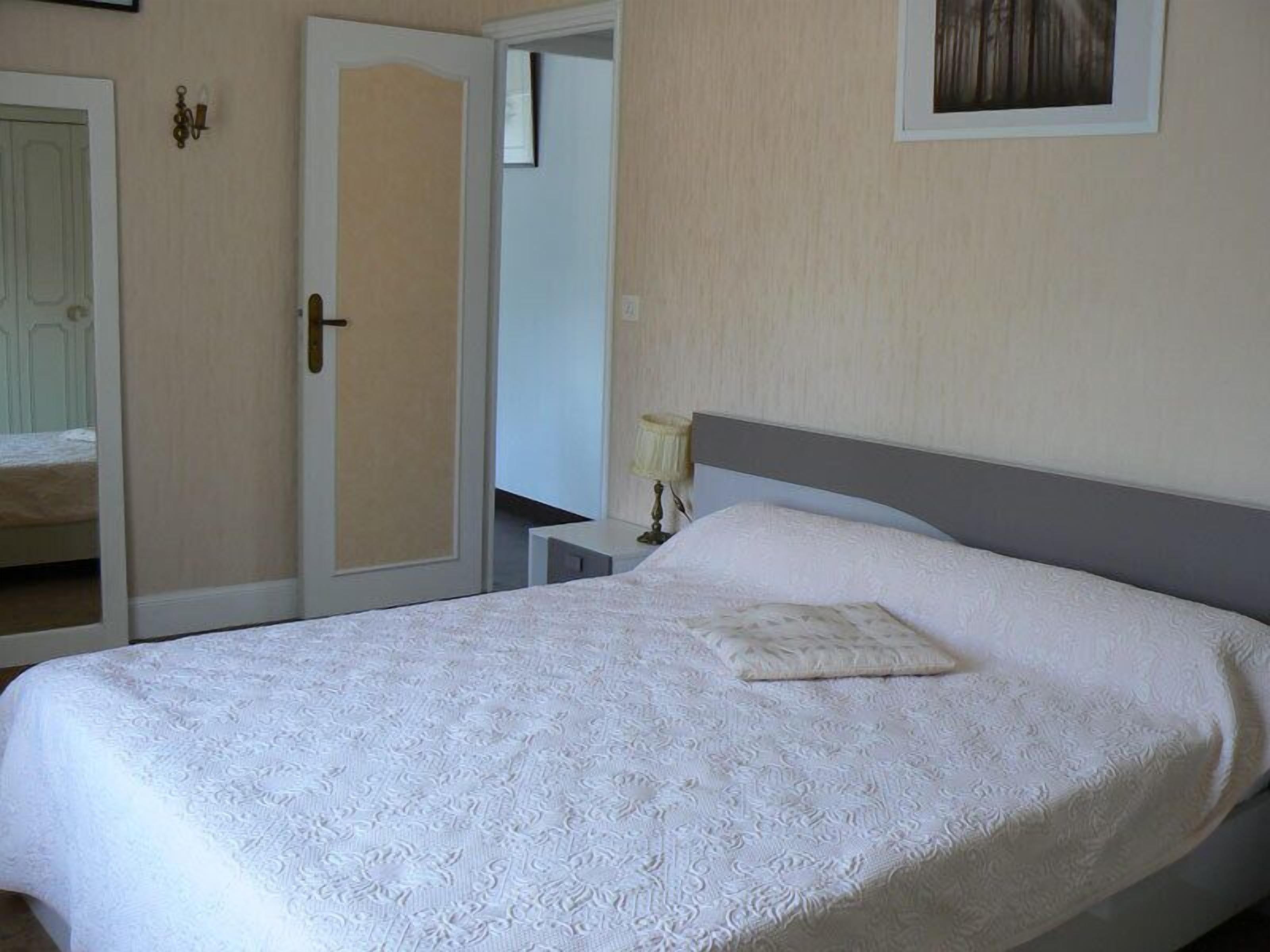 Gîte at the Moulin du Vey (G1)