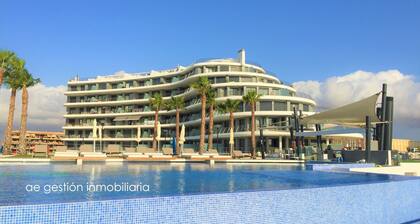 Appartement exclusif avec vue frontale sur la mer (3 chambres / 2 salles de bains)