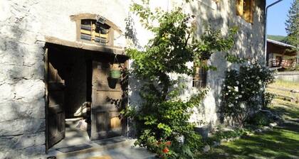 Magnifique Appartement dans Bergerie ancienne. Coup de cĆur assurĂ©