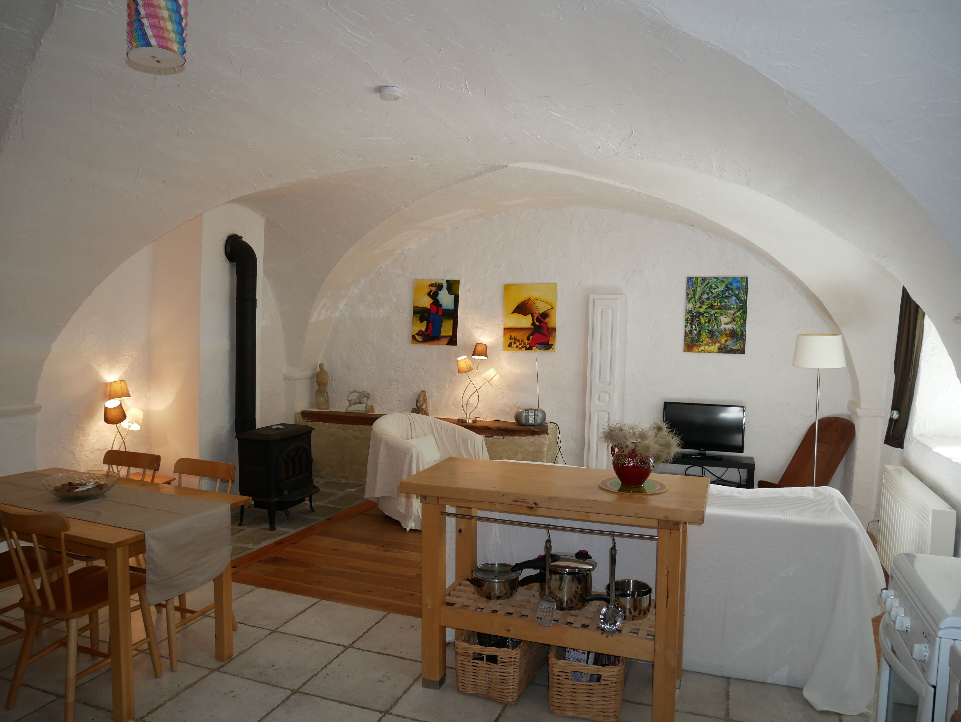 Spacious renovated apartment in an old sheepfold. Nice village