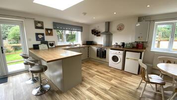 Micro-ondes, lave-vaisselle