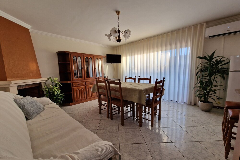 "Praia Apartment" on the beach - Furadouro beach with WiFi