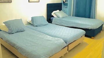 2 bedrooms, desk, iron/ironing board, free WiFi