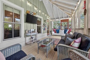 Smart TV, DVD player, books