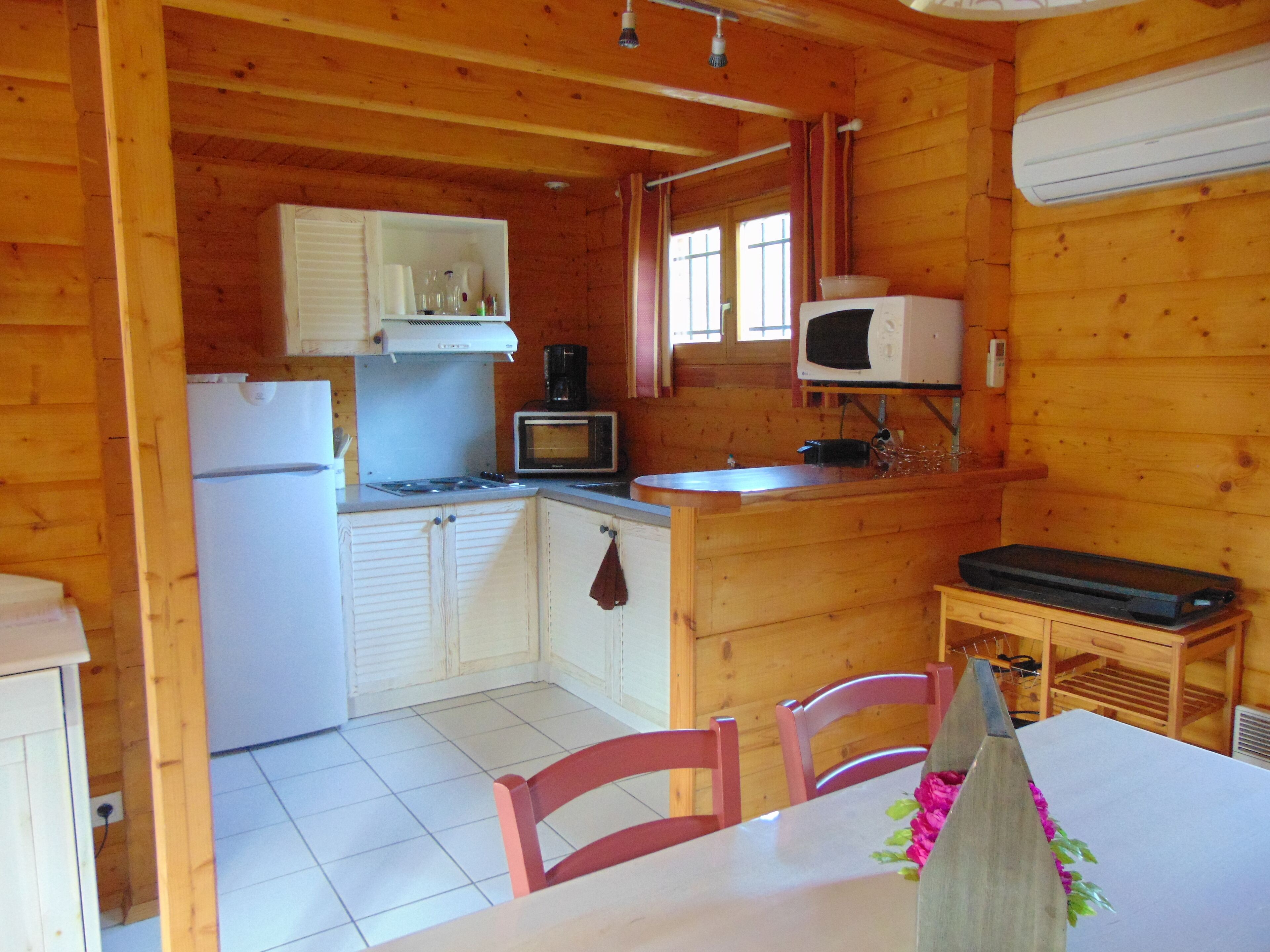 AIR-CONDITIONED CHALET 4/6 PEOPLE NEAR MIMIZAN WITH WIFI