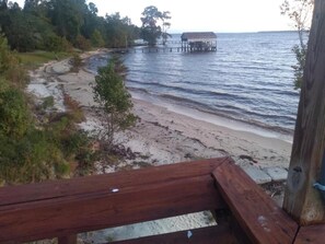 Beach - The little cabin on the mountainside (Edenton)