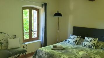 3 chambres, fer et planche Ă repasser, Wi-Fi, draps fournis