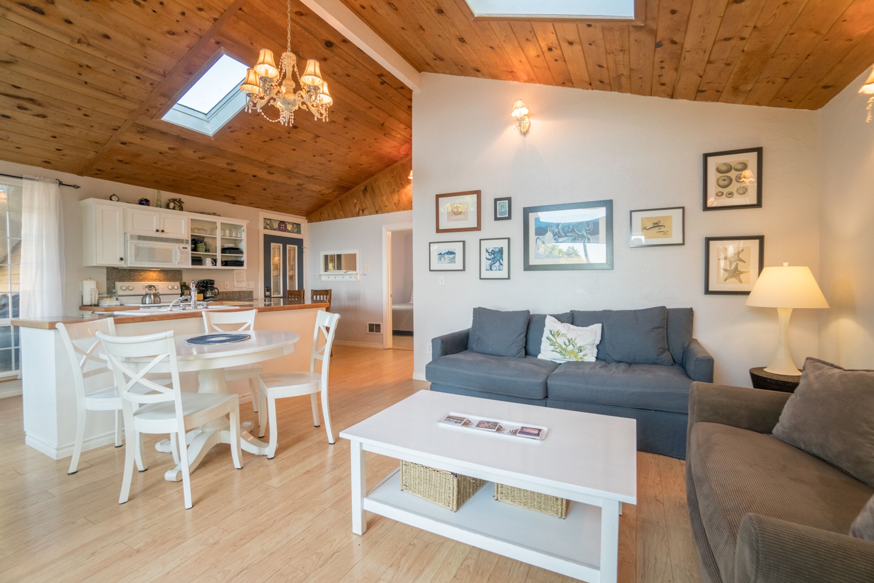 Beautiful Ocean View Cottage at Beverly Beach