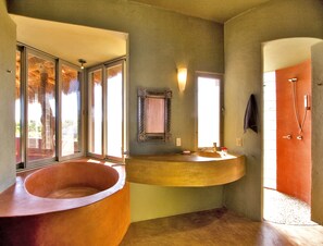 Shower, towels, soap, toilet paper - Modern Mexican Home With Panaramic Ocean View (Cabo Pulmo)