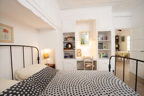 3 soverom, strykejern/-brett, reiseseng for barn og wi-fi