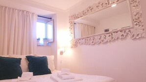 1 bedroom, iron/ironing board, internet, bed sheets