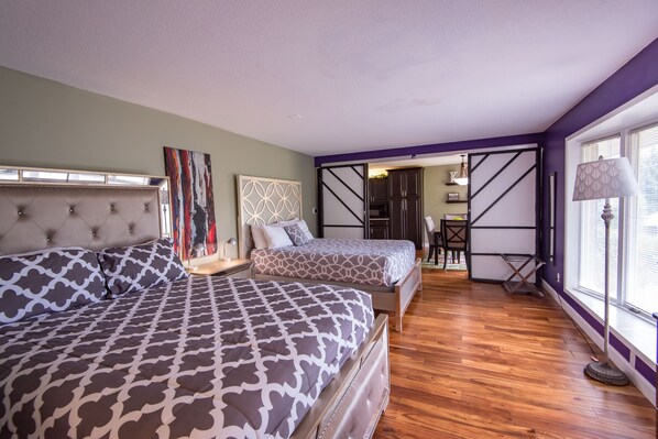 5 habitaciones, tabla de planchar con plancha, wifi y ropa de cama 