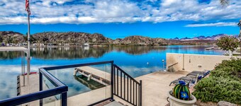 5 STAR GORGEOUS RIVER FRONT HOME RIGHT ON THE WATER AND DOCK !!! ON PARKER STRIP