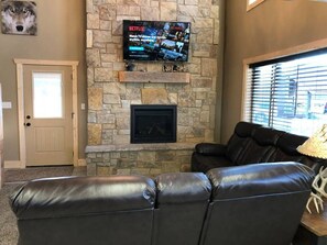 TV connectée, cheminée