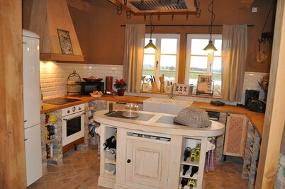 A cottage, traditional, as you would expect on the island of Rügen!