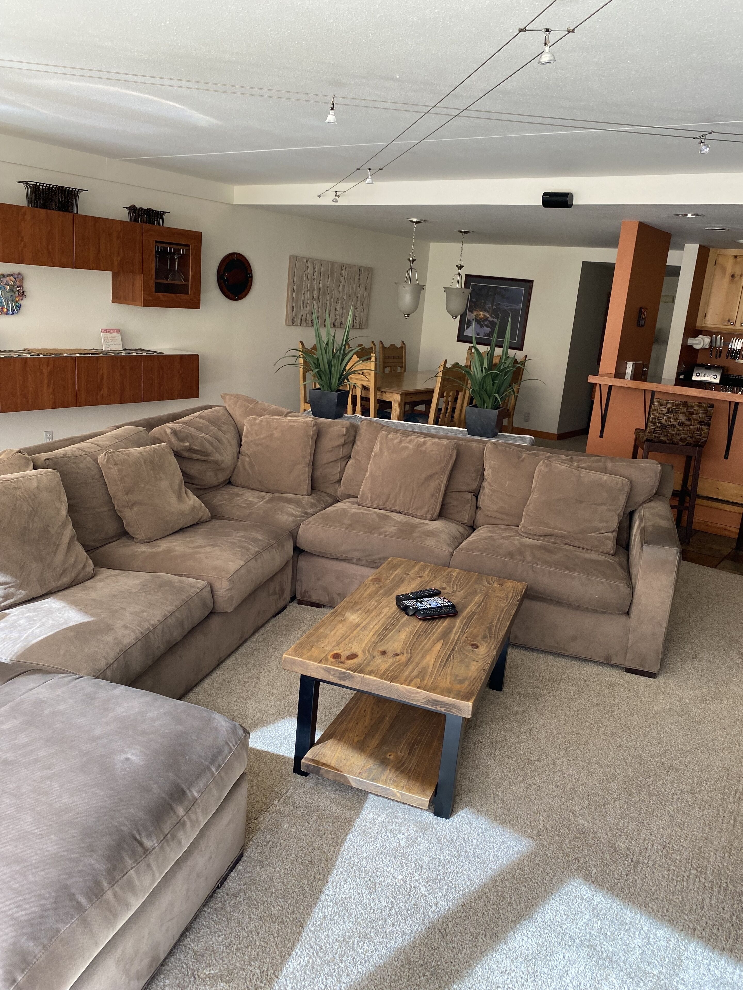 Sleeps 11, Near all the Fun, Great Views: Keystone Lookout Condo