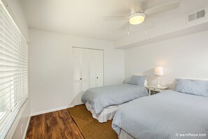 2 bedrooms, iron/ironing board, WiFi, bed sheets