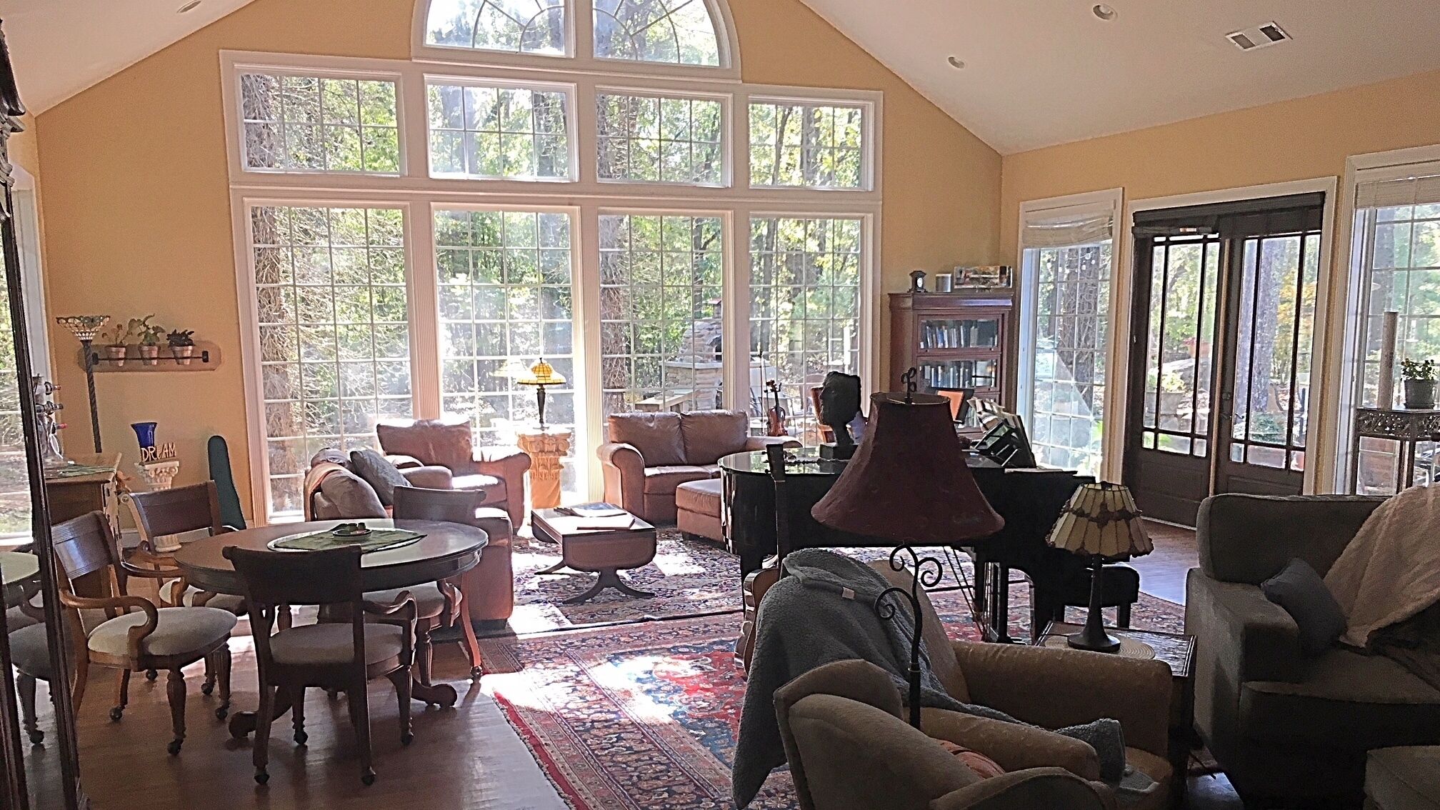 Three Room Suite - Sleeps 6 in Farmhouse on rural sheep and goat farm.