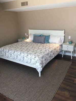 1 bedroom, iron/ironing board, travel crib, WiFi