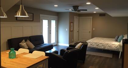 Fresh bed and fresh bread in beautiful studio!