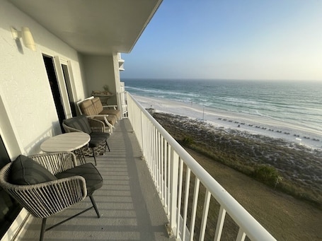 Property grounds. Moonspinner Condos Great Spring and Summer rates