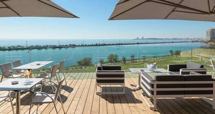SEASIDE Maisonette - Residential area - 700m supervised beach PARKING