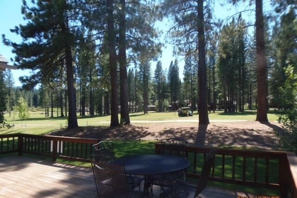 Beautiful Getaway On Plumas Pines Golf Resort