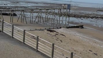 Una spiaggia nelle vicinanze