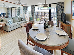 تلفزيون، مشغل دي في دي، كُتُب