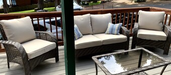 Lakeside cabin, remodeled, cozy, pet friendly with boat launch & free boat slip.