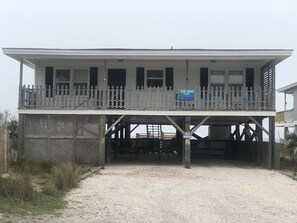 Exterior - Cottage on the beach, pet friendly! (Ocean Isle Beach)
