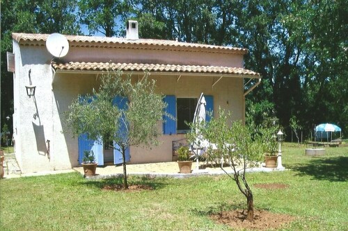 RENT VILLA CHARM OF PROVENCE 400 to 500 € per week