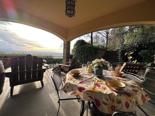 P. B MOSS House 'Belvedere' Cortonas sonniges Apartment Atemberaubende Aussichten