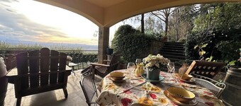 P. B MOSS Hus 'Belvedere' Cortonas solrike leilighet Fantastisk utsikt