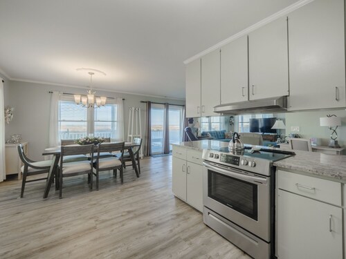 Seaship | Oceanfront + Private Beach Walkway!