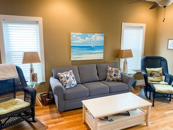 TV connectée, jeux vidéo, table de tennis de table, livres