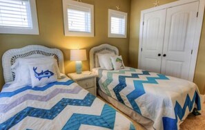 3 bedrooms, desk, iron/ironing board, travel cot