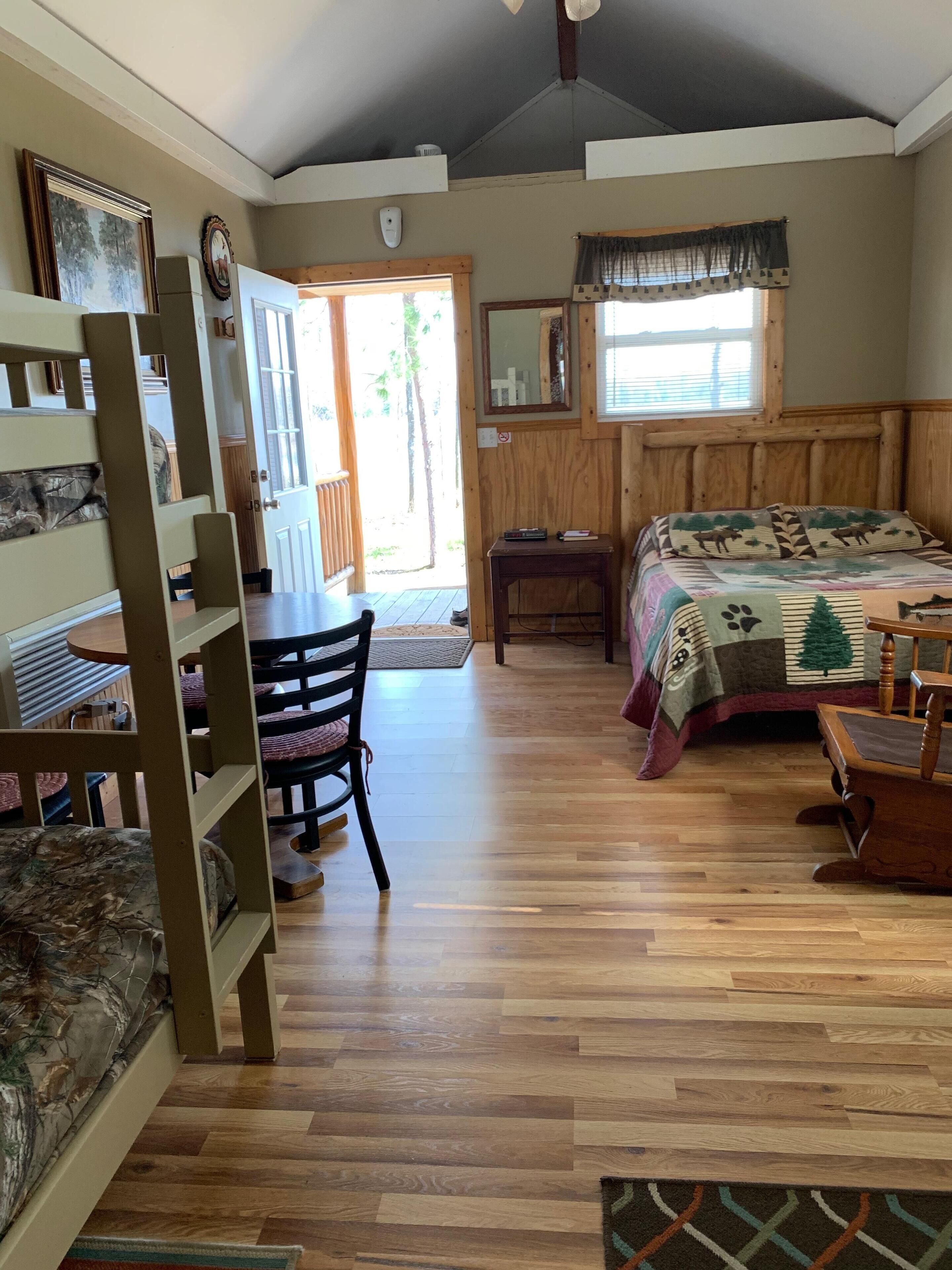 Secluded Log Cabin On Our Private Lake!